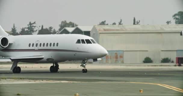 Business Jet Privato Verso Pista Dell Aeroporto Affari Aerei Trasporto — Video Stock