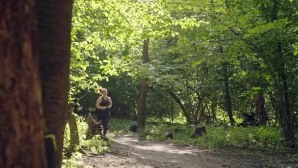 Schöne Sportlerin Beim Joggen Der Liga Eine Frau Ist Fitness — Stockvideo