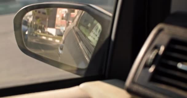 Primo Piano Uno Specchio Che Guida Lungo Strada Concetto Viaggio — Video Stock