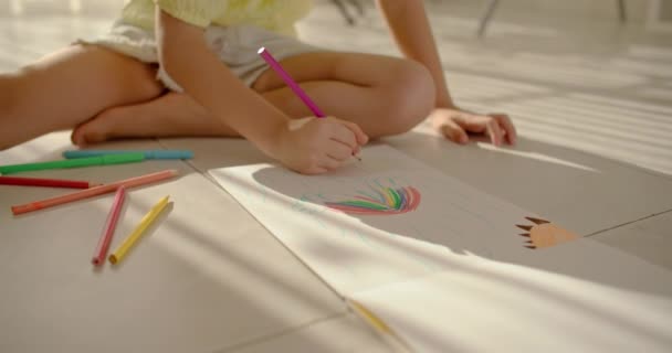 Childrens Creative Expression Macro View Little Hands Drawing Colorful Pencils — Vídeo de stock