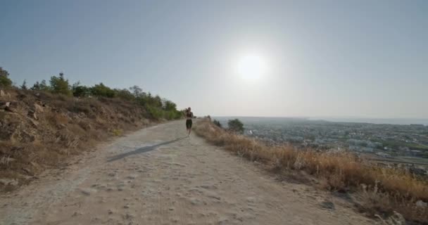 Energetic Morning Jogging Αθλητική Γυναίκα Αγκαλιάζει Ενεργό Τρόπο Ζωής Μια — Αρχείο Βίντεο