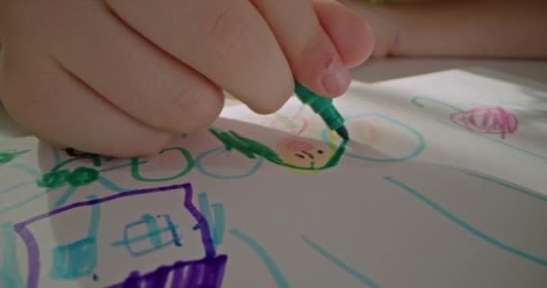 Primer Plano Los Niños Por Las Manos Dibujo Con Lápiz — Vídeos de Stock