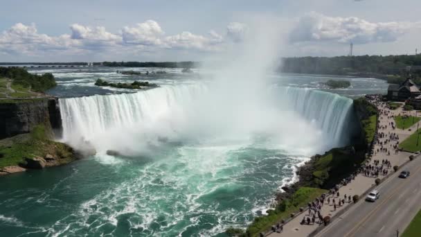 Luchtfoto Niagara Falls Natuur Landschap Met Een Rivier Waarvan Het — Stockvideo