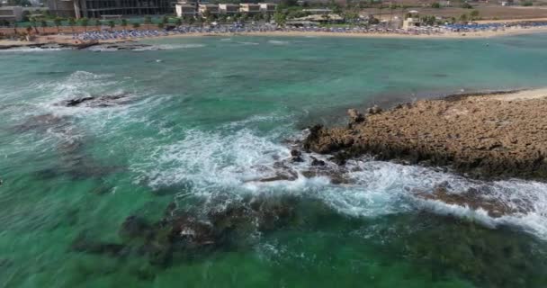 Mediterranean Marvel Aerial Perspective Nissi Beach Ayia Napa Cypr Jego — Wideo stockowe
