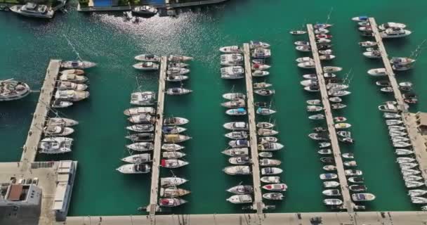 Majestic Marina Views Perspectiva Aérea Limassols Mediterranean Harbor Imágenes Alta — Vídeos de Stock