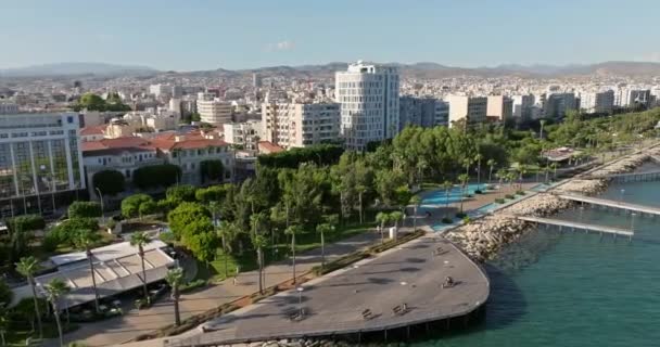 Захватывающий Дух Проблеск Над Головой Лимассола Кипр Разрастающиеся Городские Джунгли — стоковое видео
