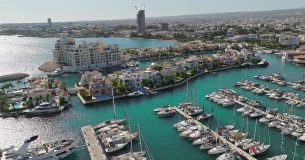 Aerial Delight Lüks Yatlar Tekneler Grace Limasol Marina Kıbrıs Yüksek — Stok video