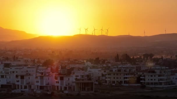 Beauté Des Énergies Renouvelables Coucher Soleil Sur Parc Éolien Dans — Video