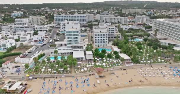 Usłysz Syreny Call Cyprus Aerial Glimpses Protaras Urban Marvels Coastal — Wideo stockowe
