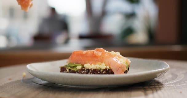 Savourer Excellence Sandwich Saumon Signature Chefs Pour Petit Déjeuner Bliss — Video