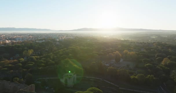 Widok Lotu Ptaka Panoramę Rzymu Włochy Poranne Promienie Słońca Nad — Wideo stockowe