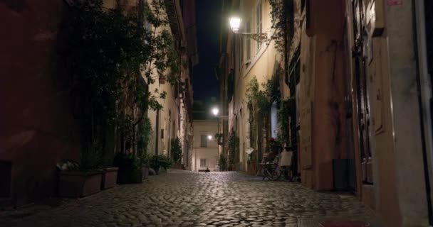 Rome Italy Night Street Cityscape Street Lighting Old Houses Cobblestones — Αρχείο Βίντεο
