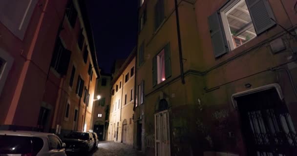 暗黒の後のローマ 輝く街灯と歴史的なチャームで素晴らしい街の景色 高品質の4K映像 — ストック動画