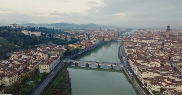 Mosty Přes Arno Kinematický Letecký Průzkum Florentské Městské Krajiny Historické — Stock video