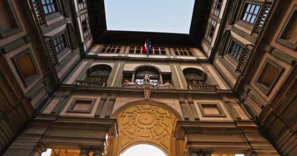 Inspirujące Rekolekcje Zwiedzanie Zabytkowych Florenckich Dziedzińców Sercu Włoch Charming City — Wideo stockowe