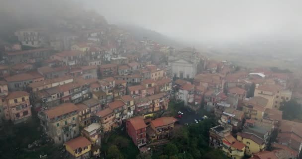 Vista Aérea Rocca Papa Itália Paisagem Mística Cidade Nevoeiro Arquitetura — Vídeo de Stock