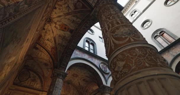 浪漫的出游 揭示欧洲心脏地带的历史佛罗伦萨庭院之美 高质量的4K镜头 — 图库视频影像