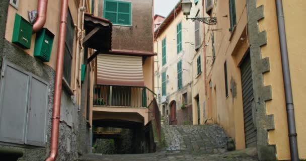 Savoring Slow Travel Italy Walking Tours Village Streets Adorned Floral — Stock Video