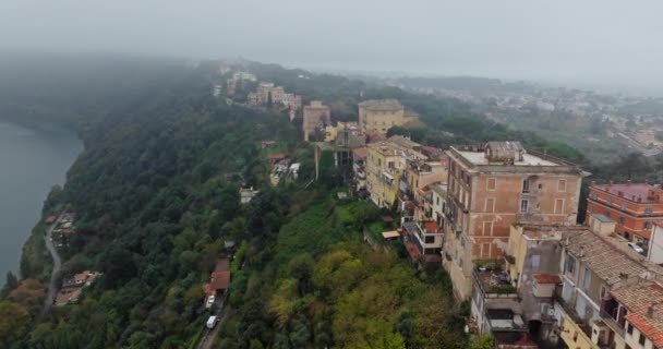 Αεροφωτογραφία Του Castel Gandolfo Lake Albano Στην Ιταλία Σπίτια Ένα — Αρχείο Βίντεο
