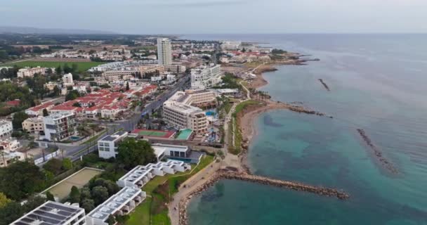 Вид Міський Пейзаж Пафосу Кіпр Набережна Міста Причалами Курортами Готелями — стокове відео