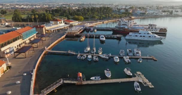 Widok Lotu Ptaka Port Przystań Pathos Cyprze Jachty Łodzie Rybackie — Wideo stockowe