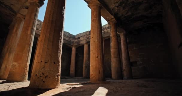 Hrobka Krále Starověkých Zřícenin Paphos Cyprus Starověké Řecké Sloup Sál — Stock video