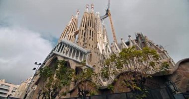 La Sagrada Familia Architectural Marvel Barcelona Katalonya 'nın En Çok Ziyaret Edilen Turizm Tarihi. Yüksek kalite 4k görüntü