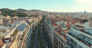 Barcelona Havacılık Tarihi Sokaklar ve Katalonya 'nın Kalbindeki Şehir Mimarisi, İspanya. Yüksek kalite 4k görüntü