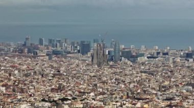 Barselona 'nın havadan görünüşü. Yüksek kalite 4k görüntü