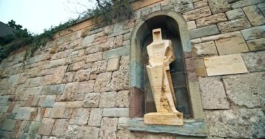 Barcelona 'da Santa Maria de Montserrat' ın mimarisi. Katalonya İspanya 'nın güzel turistik bölgesi. Yüksek kalite 4k görüntü