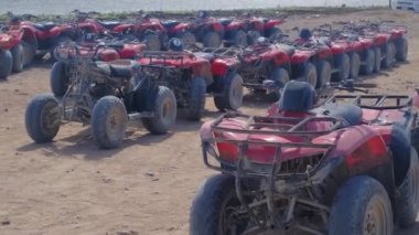 Deniz kenarındaki atv, deniz kenarındaki kırmızı ATV 'ler, deniz kenarındaki ATV' ler, kızıl deniz, atv safari