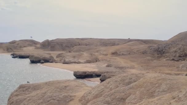 Altas Montanhas Deserto Desfiladeiro Rochoso Deserto Quente Egito — Vídeo de Stock