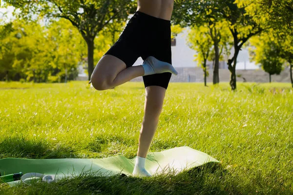 Girl Doing Yoga Class Nature Close Legs Yoga Mat Concept — Stock Photo, Image