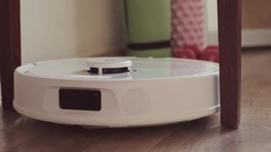 Çaba sarf etmeden temizlik yapmak ya da iş başında stres robotu yapmak ev işlerini her gün daha hızlı ve daha verimli hale getiriyor. Yüksek kalite 4k görüntü