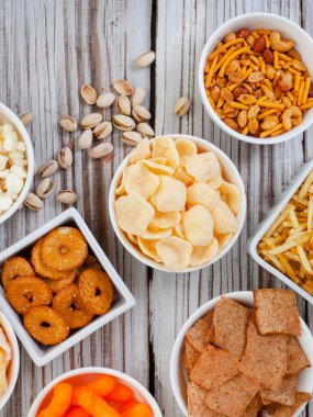 Parti atıştırmalıkları, kırsal ahşap ve fotokopi alanı çeşitleri.