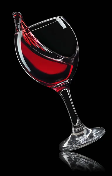 Verre Vin Rouge Avec Éclaboussure Isolé Sur Fond Noir — Photo