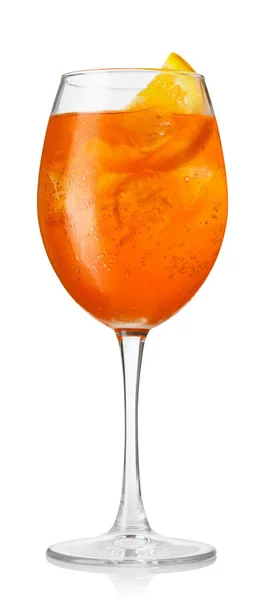 Glas Kalter Aperol Spritz Cocktail Isoliert Auf Weißem Hintergrund Stockbild