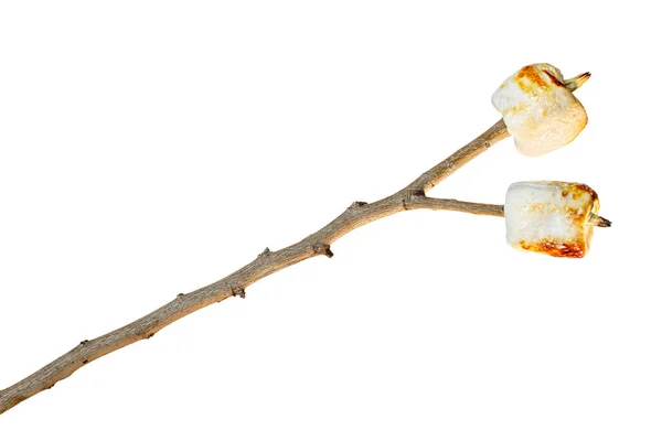 Två Rostade Marshmallows Träpinne Isolerad Vit Bakgrund — Stockfoto