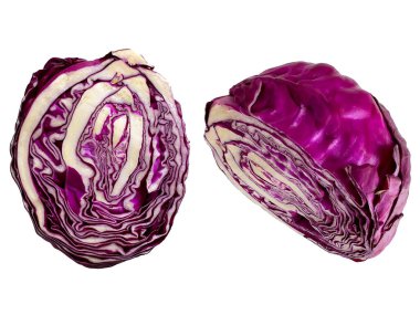 Beyaz arkaplanda kırmızı lahana izole edilmiş.