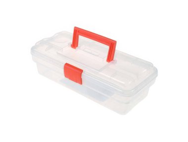 Beyaz arkaplanda kırmızı saplı plastik düzenleyici kutusunu temizle