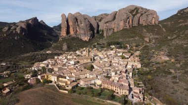 Agero  - Mallos de Agero - Huesca - Spain