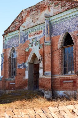Ukrayna 'daki antik Lüteriyen kilisesinin kalıntıları. 1905 'teki tarihi bina, 20. yüzyılda Rusya' da yaşanan devrimde proletarya vandalları tarafından yıkılan ilk Alman yerleşimcileri inşa etti..