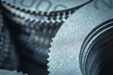 Üretimden sonra küçük metal dişlileri ve biriken parçaları kapat