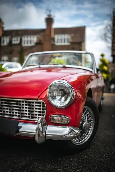 Küçük Austin Healy, West Sussex, İngiltere 'deki Cuckfield kasabasında.