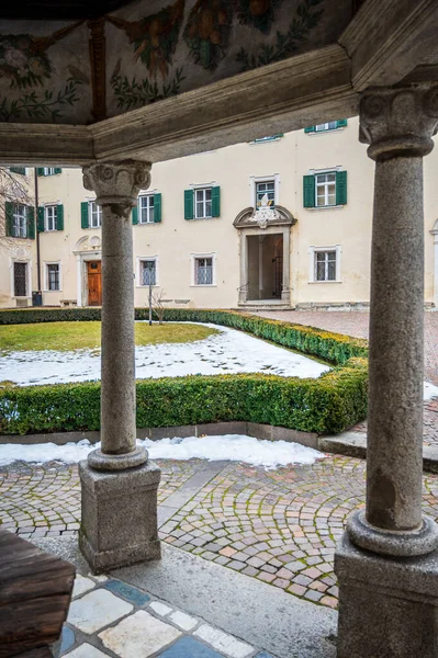 Várna Bolzano Olaszország 2022 Január Novacella Apátság Látképe Télen — Stock Fotó