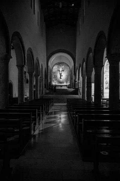 Εσωτερικό Της Παλιάς Εκκλησίας Στην Bevagna Ιταλία — Φωτογραφία Αρχείου