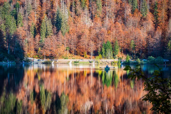 Krásná Jezera Fusine Podzimní Sezóně Region Friuli Venezia Giulia Itálie — Stock fotografie