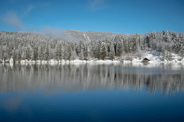 Красивий Зимовий Краєвид Озер Фусіне Італія — стокове фото
