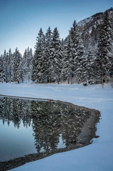 Krásný Zimní Výhled Jezero Predil Itálie — Stock fotografie