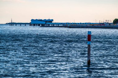 Marano Gölünün güzel manzarası, İtalya